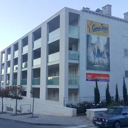 Lapad Beach Apartamento *